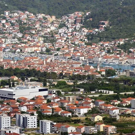 Sara Trogir